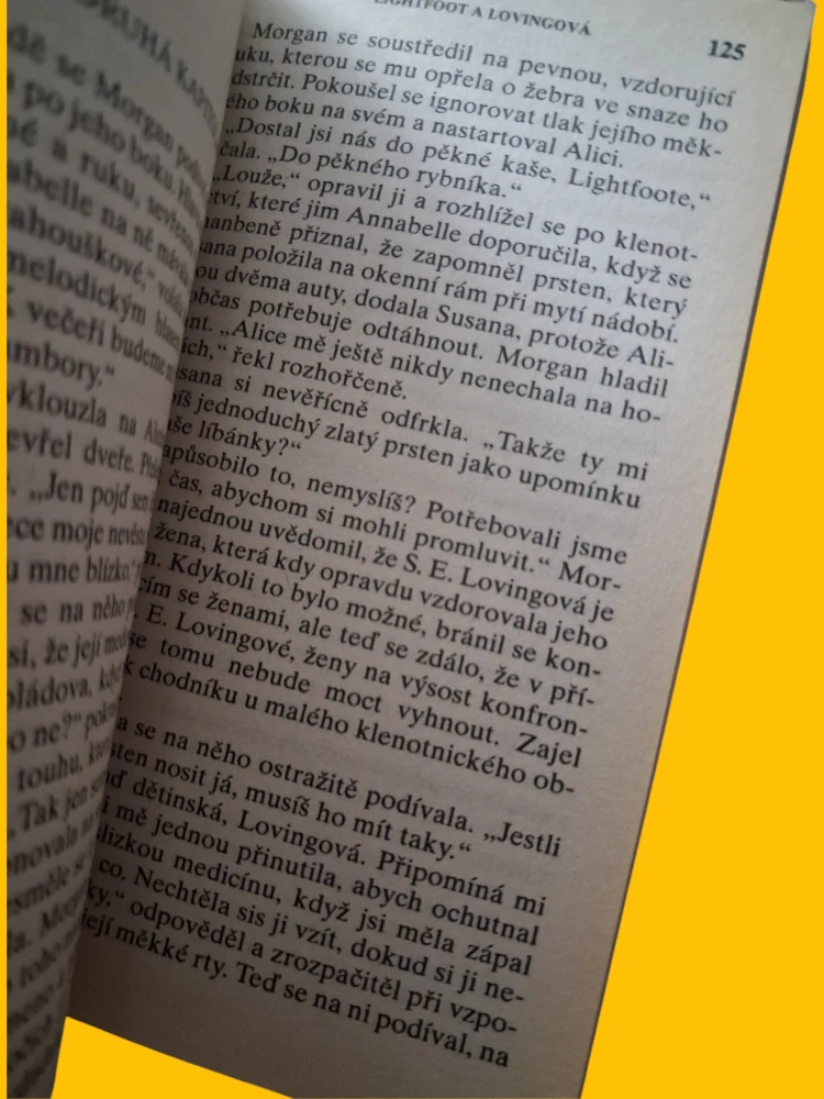 Jake a Hallie - přízrak ze tmy