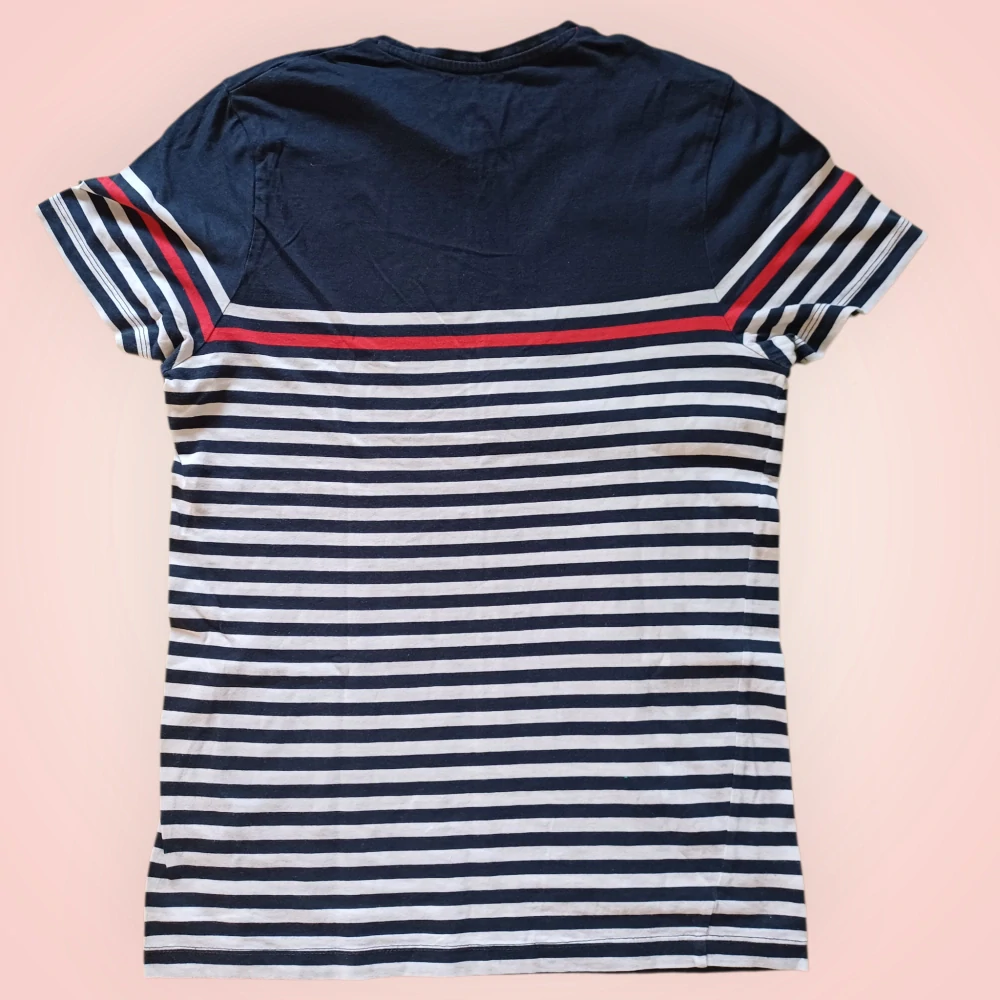 Dámské triko krátký rukáv