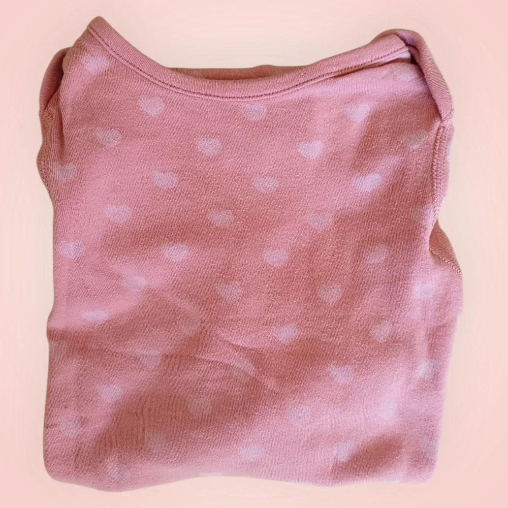 DÍVČÍ BODY DLOUHÝ RUKÁV