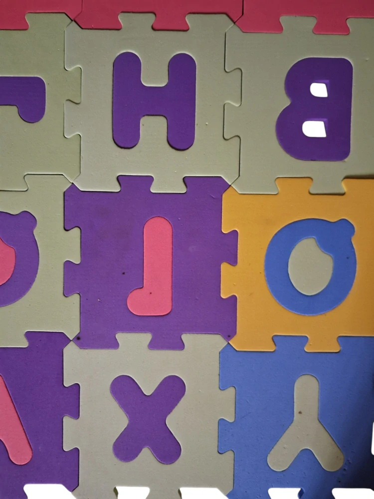 PĚNOVÉ PUZZLE ABECEDA