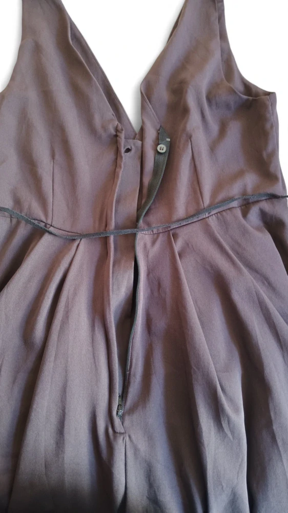 Dámské šaty na ramínka