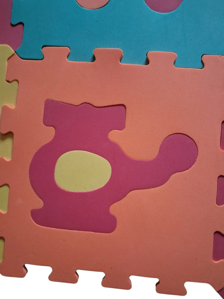PĚNOVÉ PUZZLE VOZY