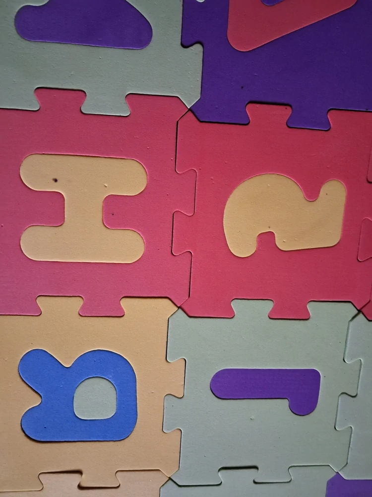 PĚNOVÉ PUZZLE ABECEDA