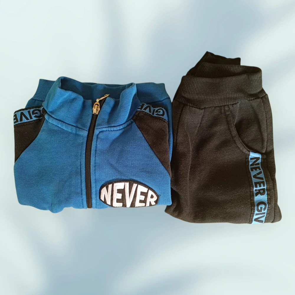 Klučičí tepláková souprava