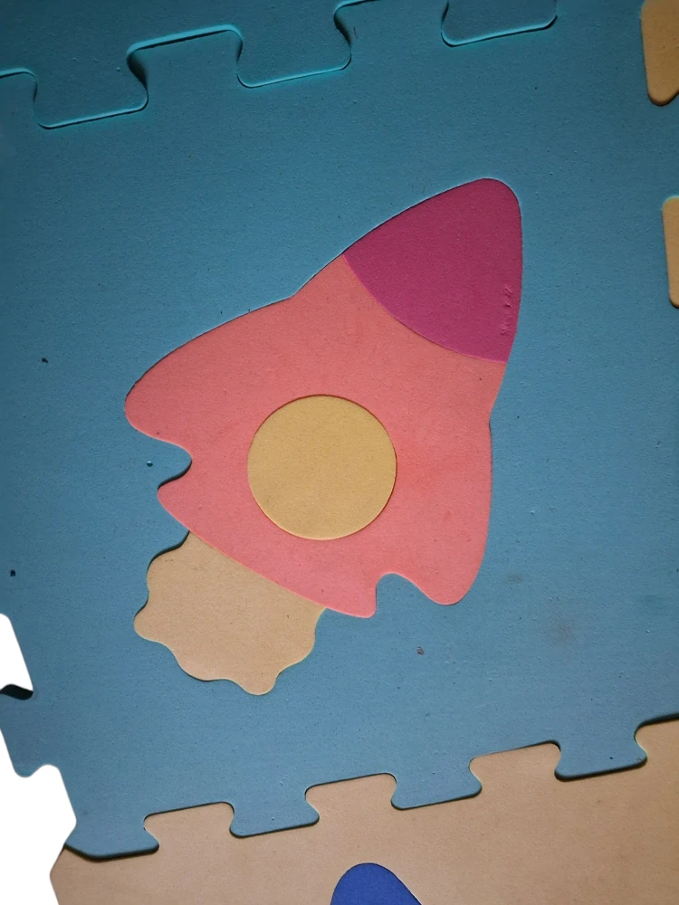 PĚNOVÉ PUZZLE ZVÍŘE,VOZY