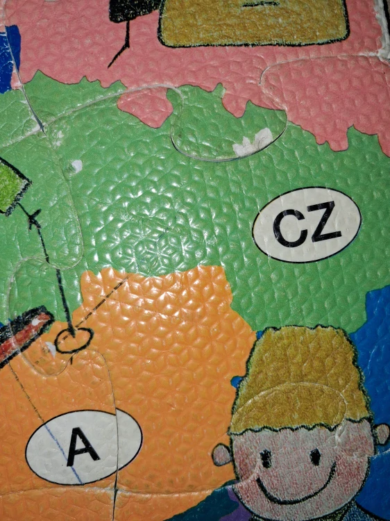 DŘEVĚNÉ PUZZLE MAPA