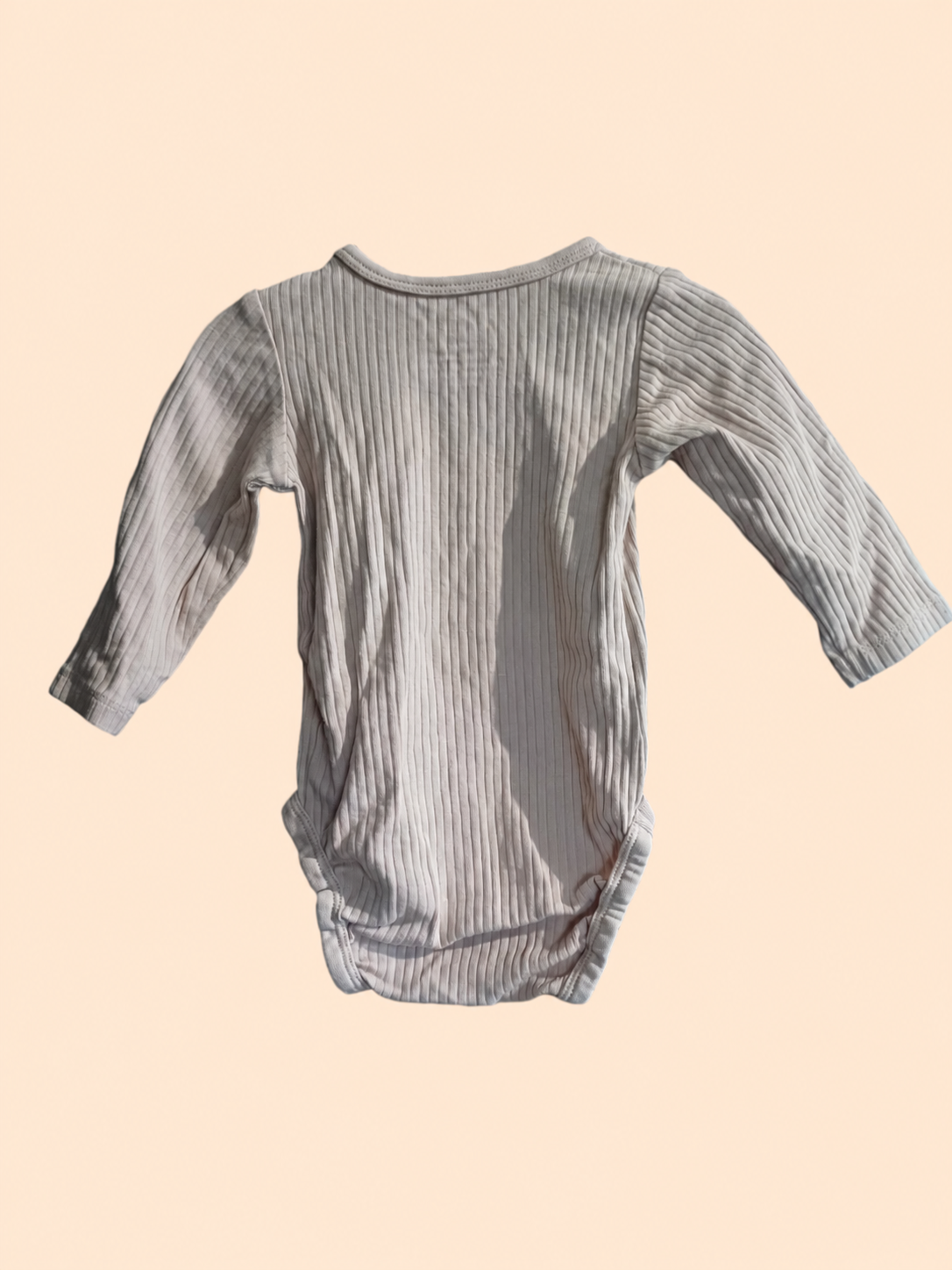 Neutrální světle šedé žebrované body, vel. 62